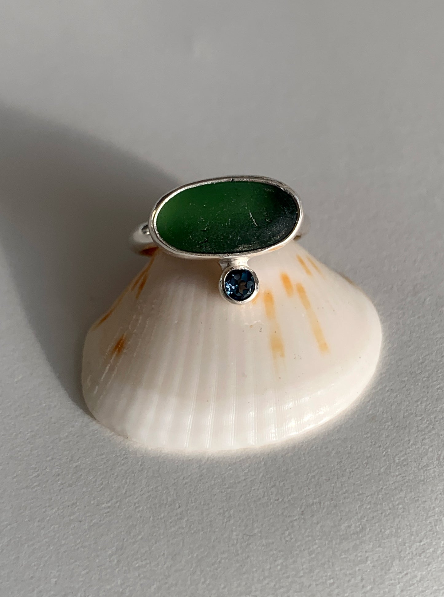 Oasis Ring No. 16 • Size 6
