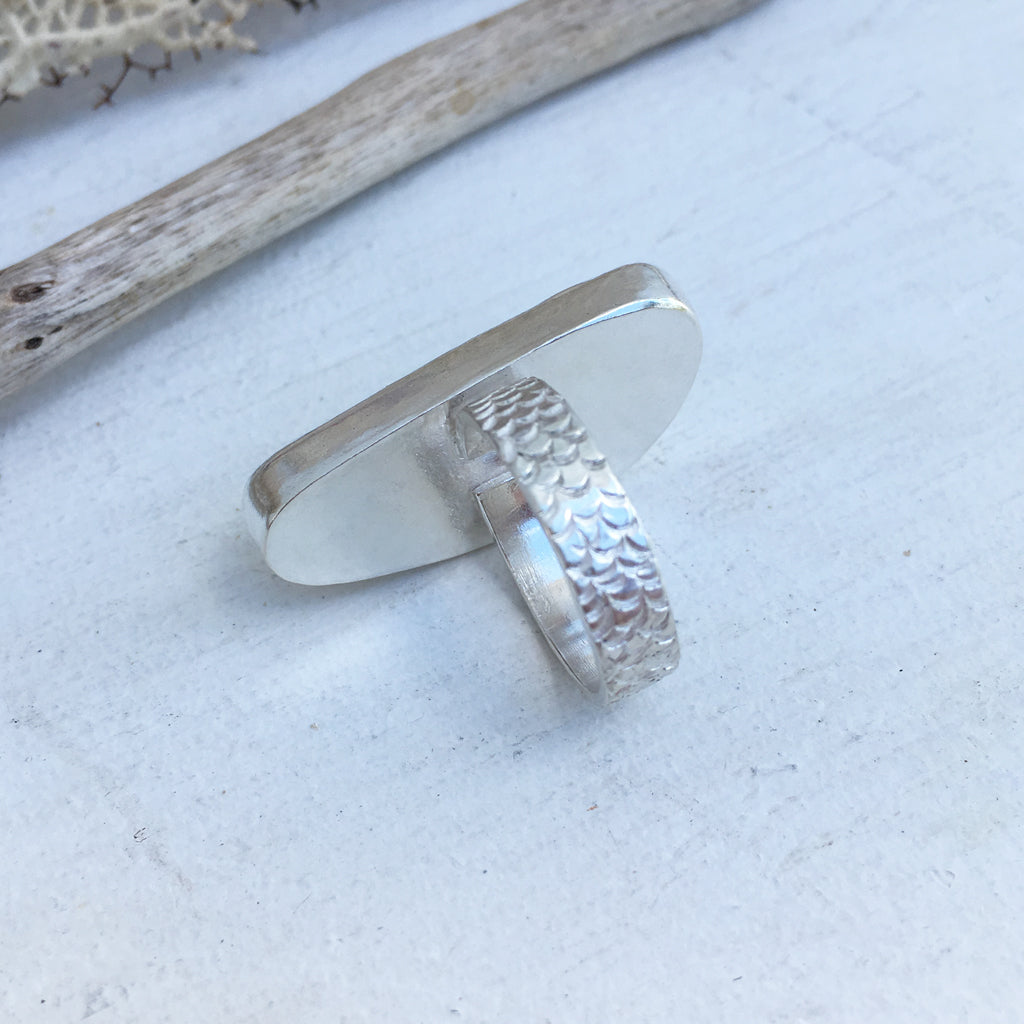 Rare-Seafoam-Seaglass-and-Sterling-Silver-Ring-with-Textured-Band-Showing-Band-Detail-2
