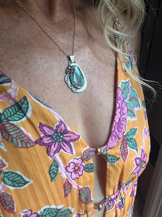Cove Pendant Necklace with Variquoise