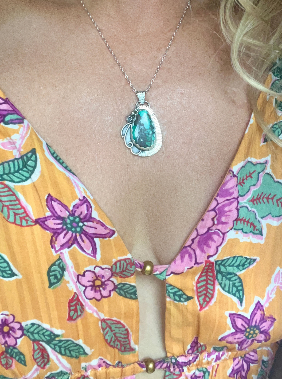 Cove Pendant Necklace with Variquoise