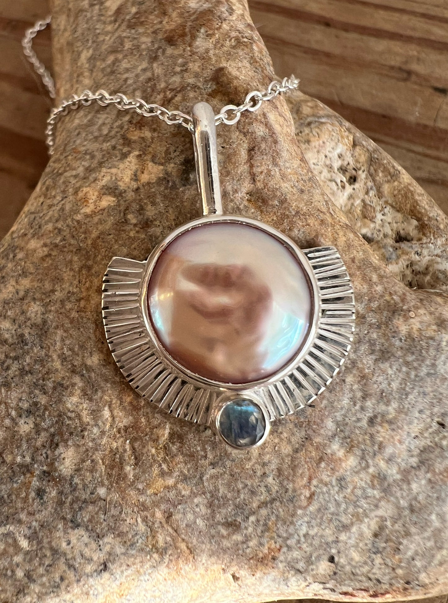 Radiance Sol y Luna Pendant